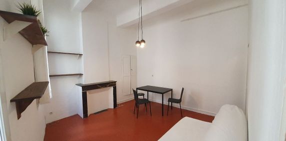 A LOUER - AIX EN PROVENCE - CENTRE VILLE - STUDIO MEUBLE - Photo 2