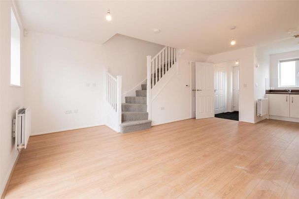 2 bedroom terraced house to rent - Photo 1