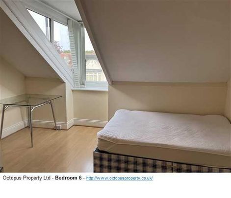 6 bedroom terraced house to rent - Photo 1