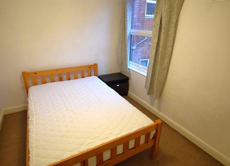 Middleborough Road Coundon Coventry - Photo 3