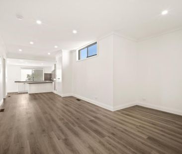 GEORGOUSLY UPDATED TWO BEDROOM HOME IN POPULAR BALLARAT EAST LOCALE - Photo 5