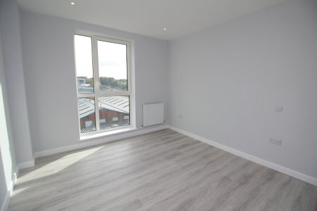 2 bedroom apartment to rent - Photo 4
