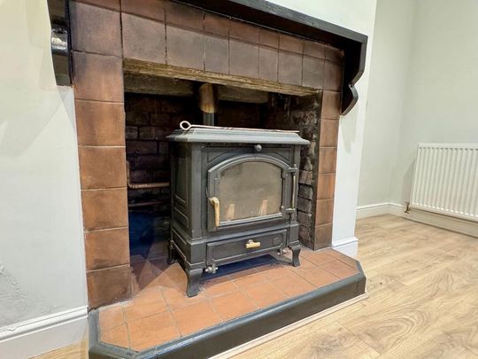 3 bedroom semi-detached house to rent - Photo 1