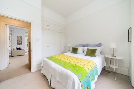 Kensington Church Street, London, W8 flat to rent - Photo 4