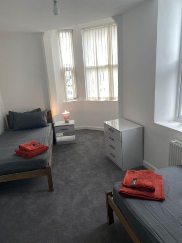 2 bedroom apartment to rent - Photo 5