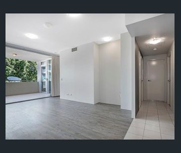 Boutique Living in the Heart of South Brisbane - Photo 1