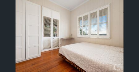 Fully Furnished Queenslander with Pool in Woolloongabba - Photo 3