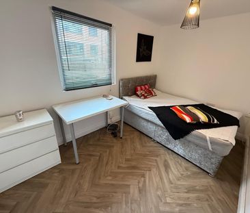 1 Bed Flat, Humberstone Gate, LE1 - Photo 1