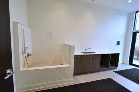 For Lease - 555 William Graham Drive Unit# 217, Aurora, Ontario - Photo 4
