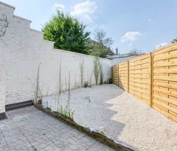 Magnifique T2 meublé de 45 m2 refait à neuf avec jardin - Photo 3