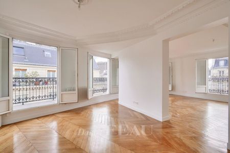 Tout savoir sur cet appartement dans le quartier Cambronne-Garibaldi, à Paris 15ème - Photo 4