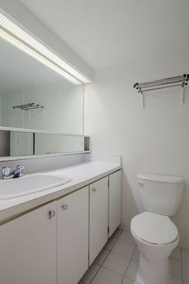 1975 de Maisonneuve - Photo 1