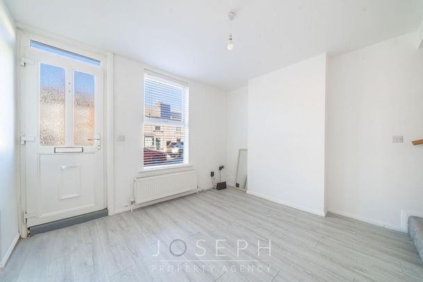 2 bedroom house to rent - Photo 1