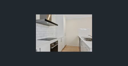 Spacious Modern Villa, Great Location - Photo 2