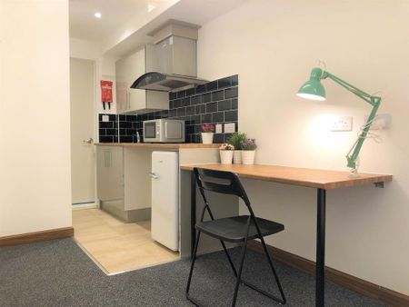 Studio to rent - Photo 5