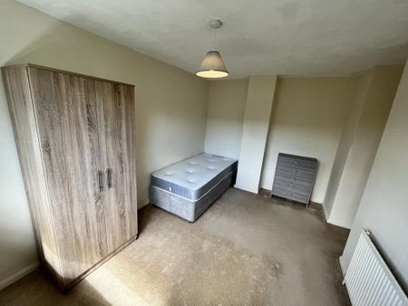 2 bedroom semi-detached house to rent - Photo 3