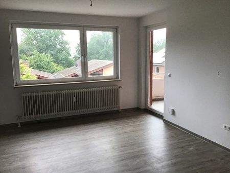 Ihr neues Zuhause in Klein Pampau! Schicke renovierte 4,0-Zimmer-Wohnung mit Balkon! - Photo 5