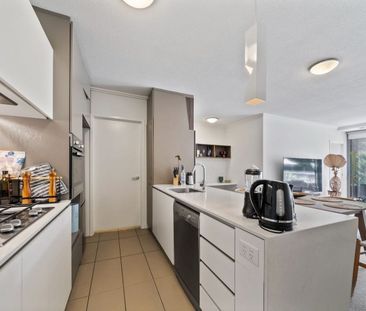 310/50 Connor Street, Kangaroo Point, Qld 4169 - Photo 1