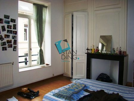 LILLE – Rue du Maire André À deux pas du métro République - Photo 2