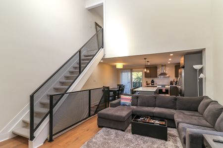 For Lease - 194 Escarpment Crescent, Collingwood, Ontario - Photo 2