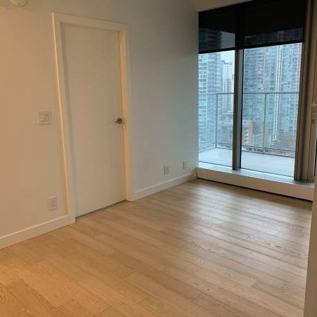 1 Bedroom Apartment with amzing amenities at Vancouver House! - Photo 4