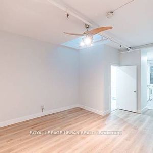 Very spacious modern feel heart of spadina! - Photo 3