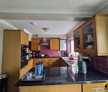 3 bedroom semi-detached house to rent - Photo 6