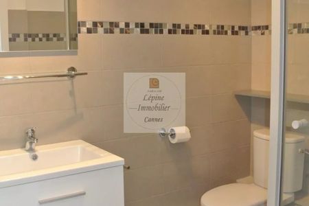 LE CANNET - STUDIO VIDE - PROCHE LYCEE CARNOT - Photo 5