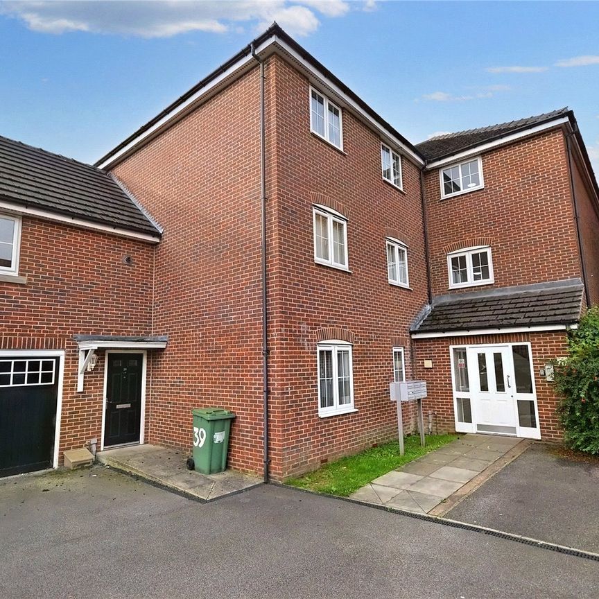 45, Fenton Place, Middleton, Leeds, West Yorkshire, LS10 4FH - Photo 1