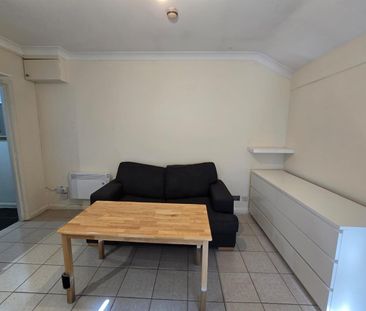 197 Church Street, London N9 - Photo 2