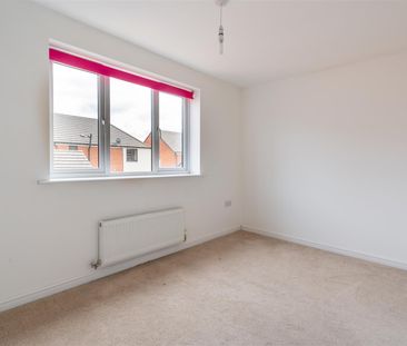 3 bed end of terrace house to rent in Iveston Avenue, Great Park, NE13 - Photo 3