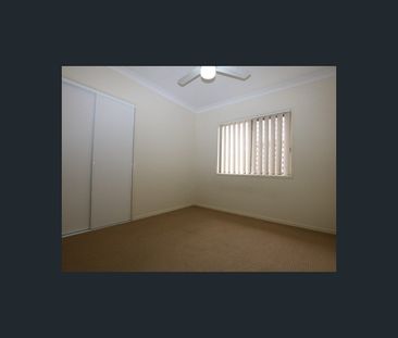 Fresh, Functional & Fully Fenced in Marsden.. - Photo 3