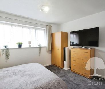 2 bedroom maisonette to rent - Photo 5