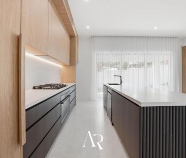 Brand New Luxury Duplex Offering Space, Style & Sophistication - Photo 6