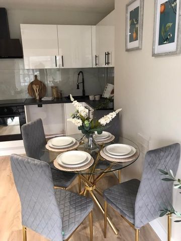 3 Bed Flat, Miller Road, CR0 - Photo 5