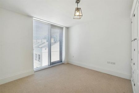 3 bedroom apartment to rent - Photo 3