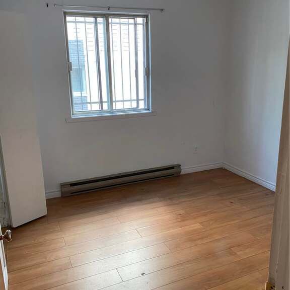 Mile-End - Beau 5 1/2 Au Rez-De-Chaussée - Photo 1
