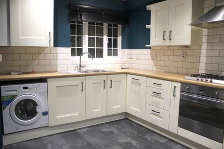 3 bedroom semi-detached house to rent - Photo 3