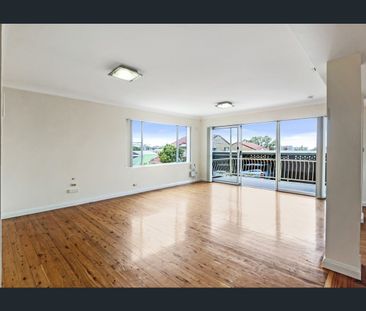 Spacious CBD Living with Comfort and Convenience - Photo 1