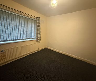 2 bedroom semi-detached house to rent - Photo 3