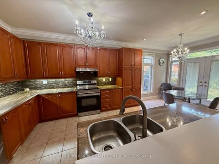 For Lease - 4273 Hickory Drive, Mississauga, Ontario - Photo 4