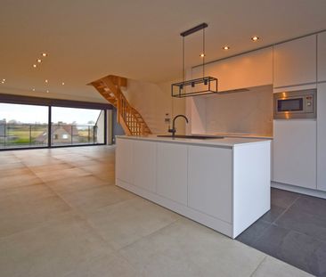 RUIM EIGENTIJDS DUPLEX APPARTEMENT MET RUIME TERRASSEN - Photo 3