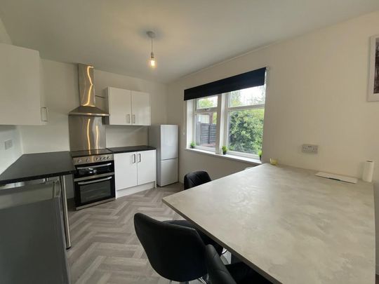 1 bedroom in a house share to rent - Photo 1