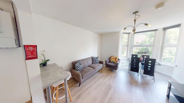 2 bedroom ground floor flat to rent - Photo 1