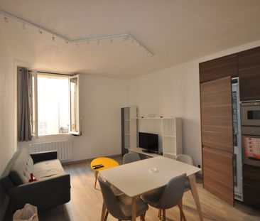 A LOUER - AIX EN PROVENCE - TRÈS BEAU 2 PIECES MEUBLE - RUE DE LA V... - Photo 2
