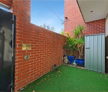 80 Donald Street, Prahran. - Photo 3