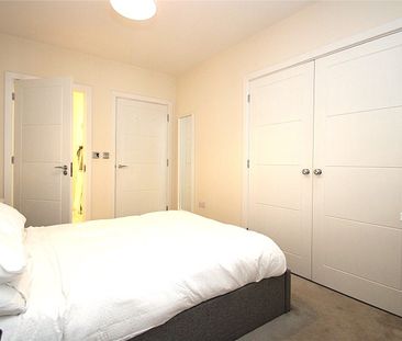 Bell Farm Way, Walton-on-Thames, Surrey, KT12 - Photo 4