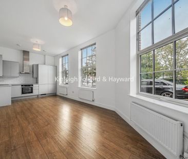 Manor Drive North, New Malden KT3 - Photo 2