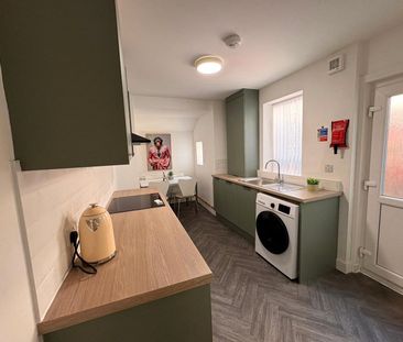 1 bedroom property to rent Hurst Street, Widnes, Cheshire, WA8 - Photo 2