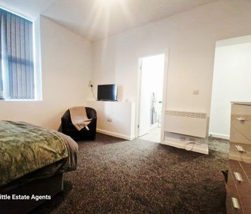 1 bedroom in a house share to rent - Photo 4